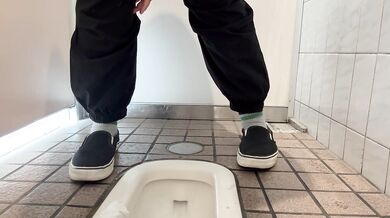 Awkwardly Pissing in a public Squat Toilet in Japan look at my Fat pussy