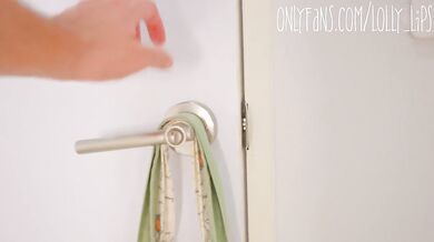 neighbor student decided to earn some money using her pussy