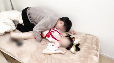 【個人撮影】新年に巫女さんのコスプレをして甘々な中出しSEXをする素人カップル最後はディープキスをしながら激しい騎乗位で果てる...／Japanese amateur hentai ／日本人