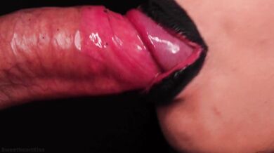 CLOSE UP: BEST BLACK LIPSTICK BLOWJOB from SEXY BRUNETTE! Magic DICK Sucking TECHNIQUE!