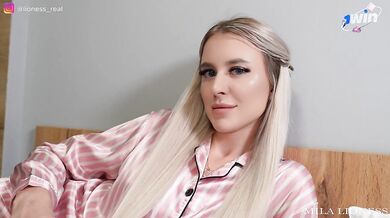 The stepmother shares a bed with her stepson. Fucked my mother and cum on her face