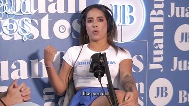 Natalia Garcia Pide a burger to suck the delivery man's cock on Juan Bustos Podcast