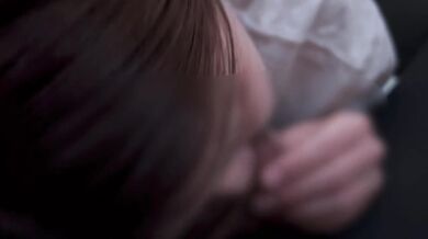 Erotic girlfriend giving a cleaning blowjob even after swallowing sperm