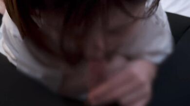 Erotic girlfriend giving a cleaning blowjob even after swallowing sperm