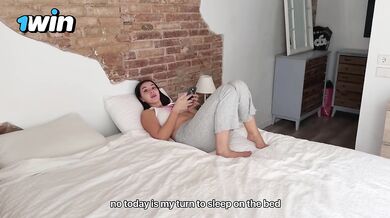 Step Sis Share Bed With Stepbrother But He Jerk Off On Her Big Ass And Be Caught - Family Therapy