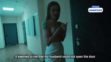 Met a half-naked beauty on the threshold of his apartment / Dolly Rud