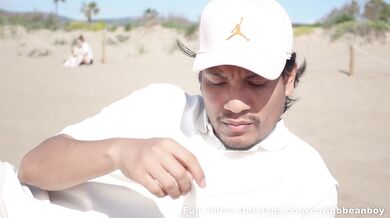 She tempted me in a plubic place, fucking on the beach