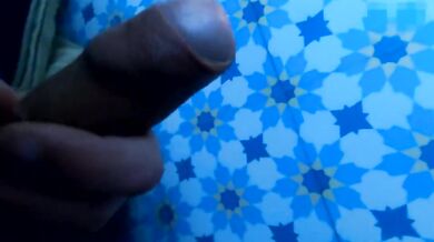 Risky FLASH PAYS OFF! Real STRANGER, scared at first, gives HELPING HANDJOB in big store.