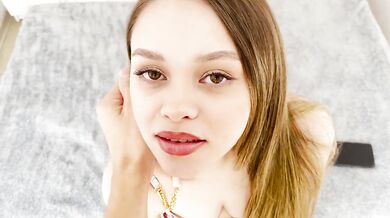 Cutie loves hard sex and gives herself to a guy