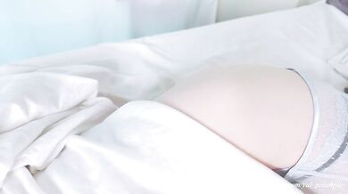 【Cum with me】I'm so Horney Can't stop touching myself - Lick my wet Pussy and drink Squirting