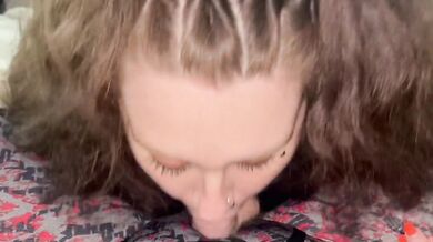 POV BLOWJOB CHUBBY WIFE SWALLOWS CUM