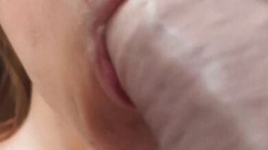 Cutie sucks a big cock close-up