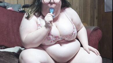rubbing my clit with a butt plug in