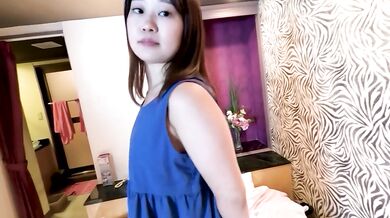 148cm cute teen stepdaughter③First gokkun after cosplay."Daddy! I can drink Daddy's sperm!"