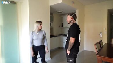 Villa Anderson likes to taste houses with her ass - Anal Creampie