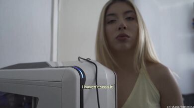 My friend's toxic girlfriend willing to fuck to check his cell phone