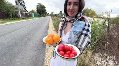 Fucked a village girl in her garden while her husband was not at home