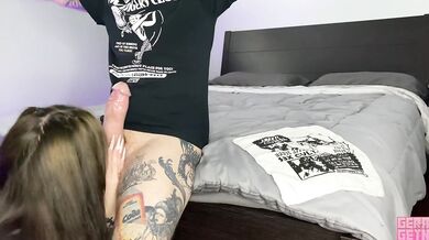 Sneaky Step Sis Specially Threw Her Panties To Her Stepbrother To Suck His Monster Cock
