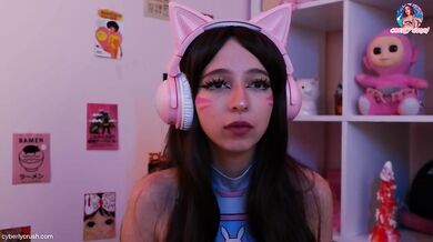 Dva Owerwatch Cosplay. Gamer Girl Ride Dildo & Sucking Cock While Playing