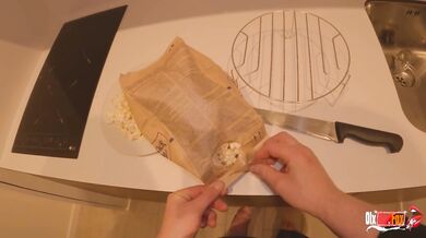 He put his dick in the popcorn for his sexy stepmom