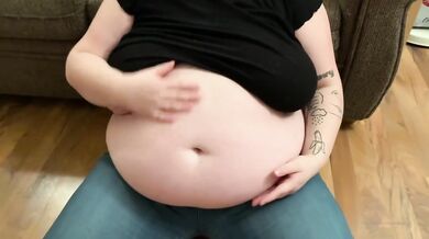 ALICE EATS: BIG BELLY GOTH GIRL VORES ENTIRE CHEERLEADING SQUAD