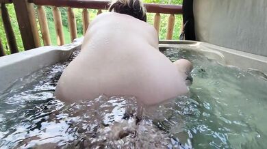 Sexy pregnant BBW wife gets creampied in hot tub