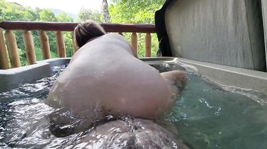 Sexy pregnant BBW wife gets creampied in hot tub