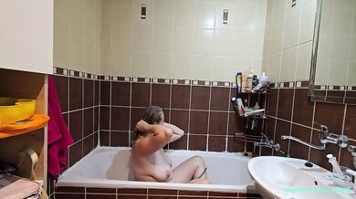 Big Natural Tits BBW - Shower and Shave