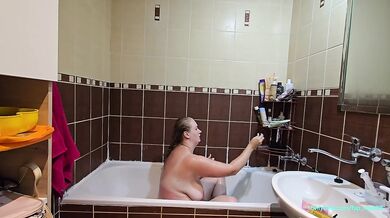 Big Natural Tits BBW - Shower and Shave