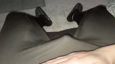 دوست دارد دیک بازی کند ????????