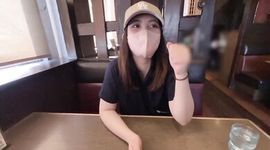 Beautiful married woman having raw sex in an Internet cafe while holding back her voice