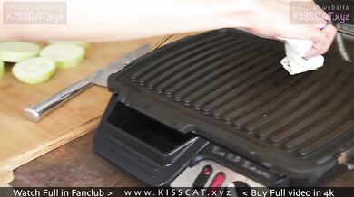  want to eat??? First Fuck Step Sister While Cooking on the Couch / Kisscat.xyz