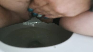 MILF Toilet Piss in Black Panties