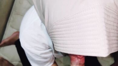 Wanita hijab pandai ngentot
