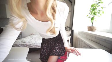 I asked him for help with the computer and he started getting into his panties - Amateur CarlaCute