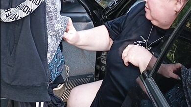we arrived with a friend in a car to the park where she sucks my dick and swallows cum
