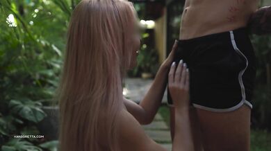 I Got a Mouthful of Cum After a Hard Fuck Outdoors - Amateur 4K Porn