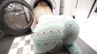 step bro fucked step sister while she is inside of washing machine - creampie