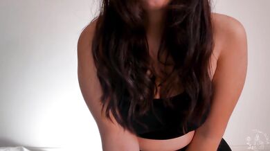 JOI FR - Your girlfriend begs you to fuck her rough after workout - Triss-witch