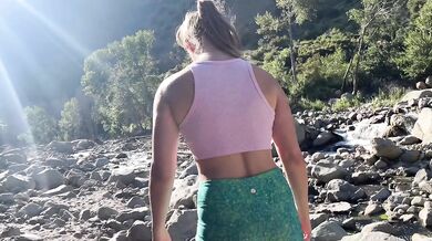 Hiker lesbians eat pussy & scissor by the river