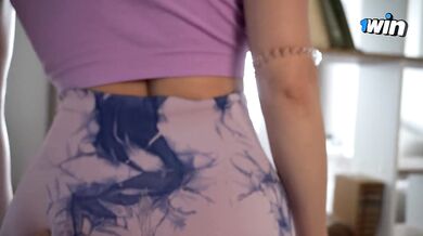 Step Sister, aren't you ashamed to walk around the gym with a hole in your leggings?