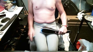 Full Bladder torture with Massager. Cum in tight leggings then lose control!