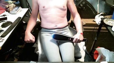 Full Bladder torture with Massager. Cum in tight leggings then lose control!
