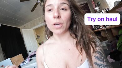 Jeans and leggings try on