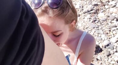 Sex in Public Risked - Nature Walk, He Fucks Me by La River (Levrete + Facial Cumshot)