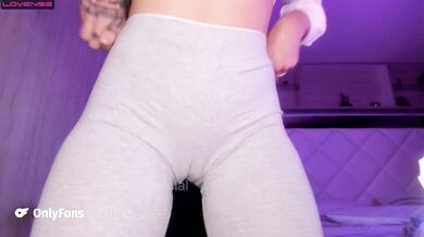 I play with my pussy, spank and rip my leggings for you, watch me do it.