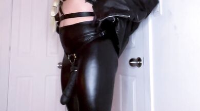 Leather Mommy Mistress Booty Worship and Flogging