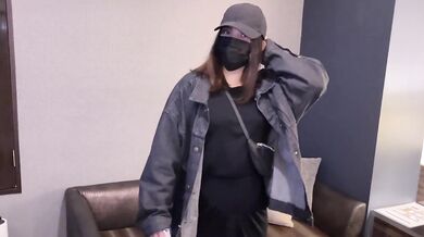 Married woman squirts after being given a kinky massage in a swimming suit. Quite hard sex. 　POV JP