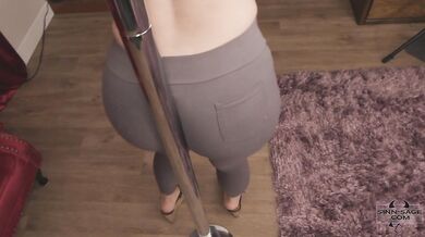 Big Butt, Tight Pants