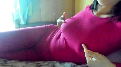 Pillow masturbation while explaining how to touch and feel and nipple masturbation. Even after I got excited by masturbation through the whole body tights and got acme, I continued to clitori.